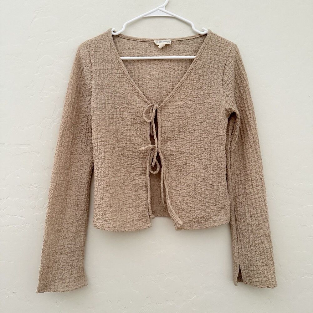 See You Monday LA Top Small Beige Crinkle Tie Front Long Sleeve Y2K Boho